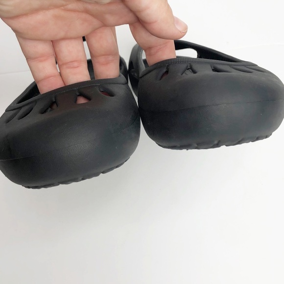 Crocs Malindi Cut Out Slingback Flats Black Size 8 - Picture 3 of 7